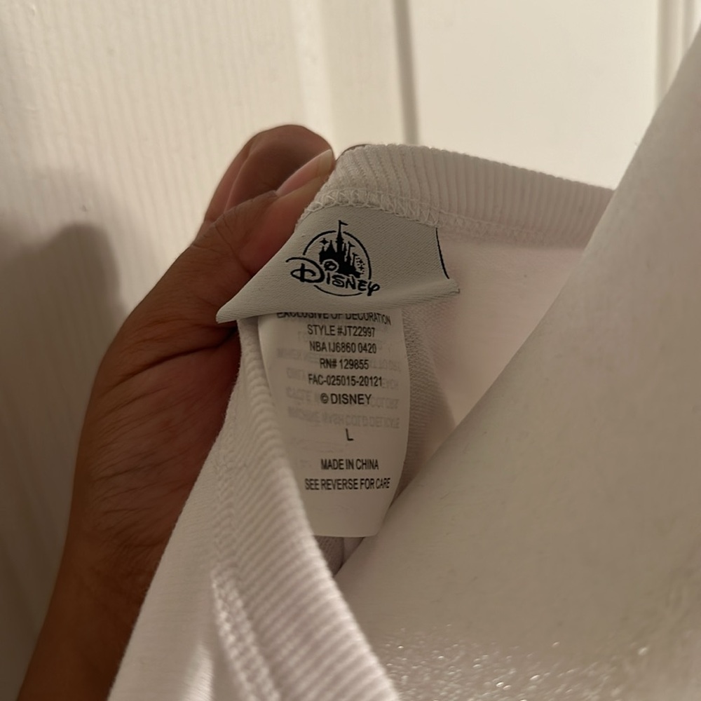 NWT Walt Disney World women's crewneck sweater, size Large - Picture 4 of 7